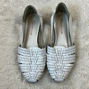 Island club white leather slip on flats, size 7